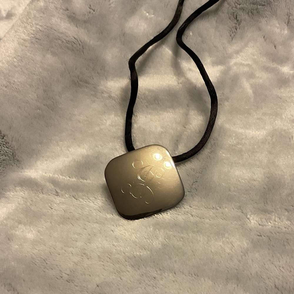 Elegant Silver Pendant Necklace